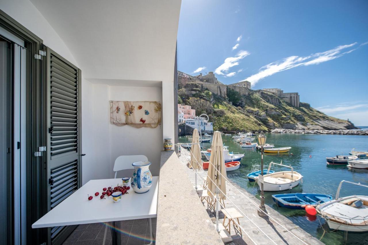 Casa Cinzia in Marina di Corricella Villa Procida Esterno foto